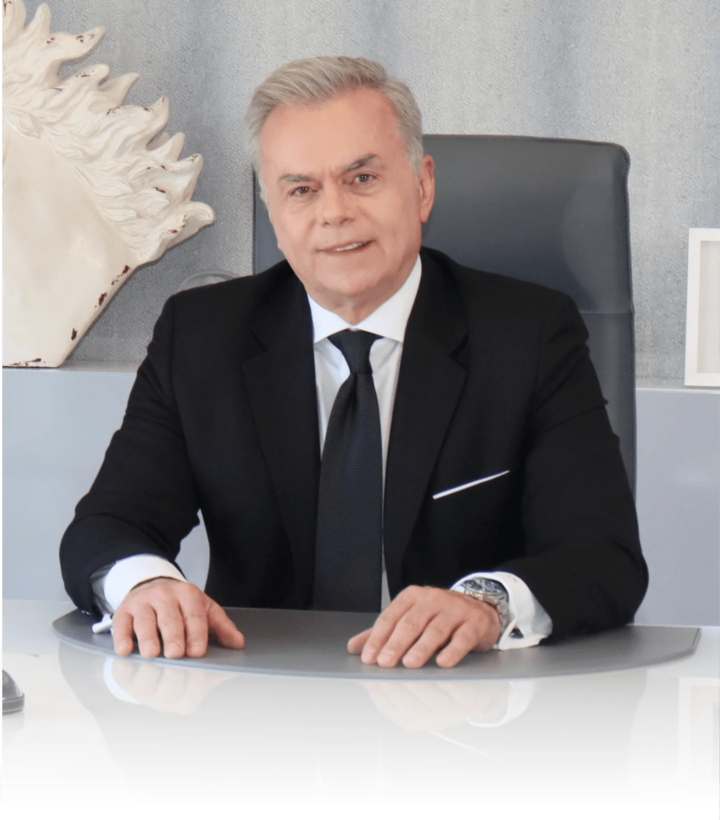 Dr. Aris Damagas