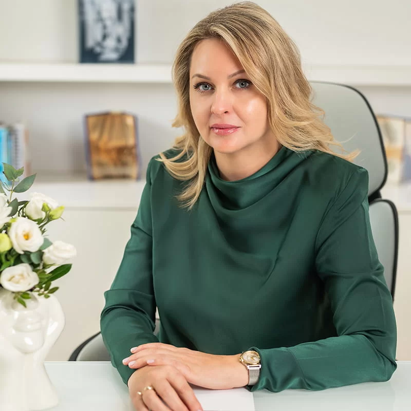 Dr. Aura Yfanti