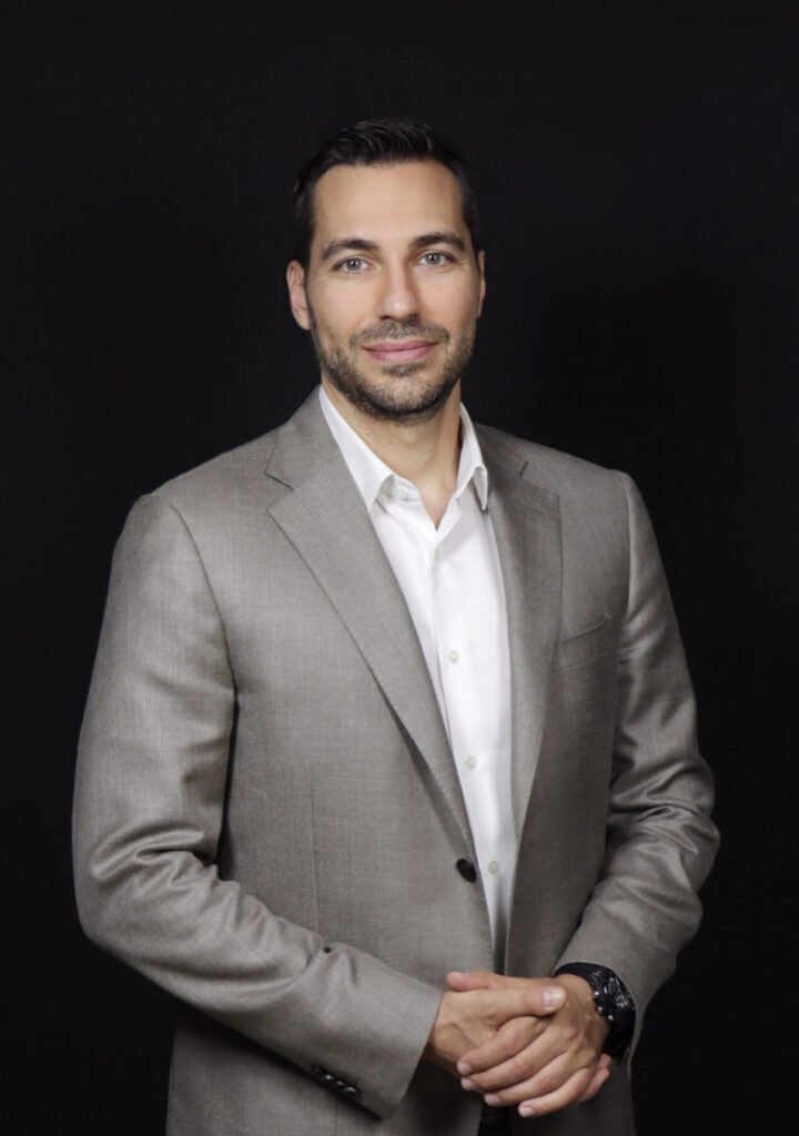 Dr. Aris Plastiras