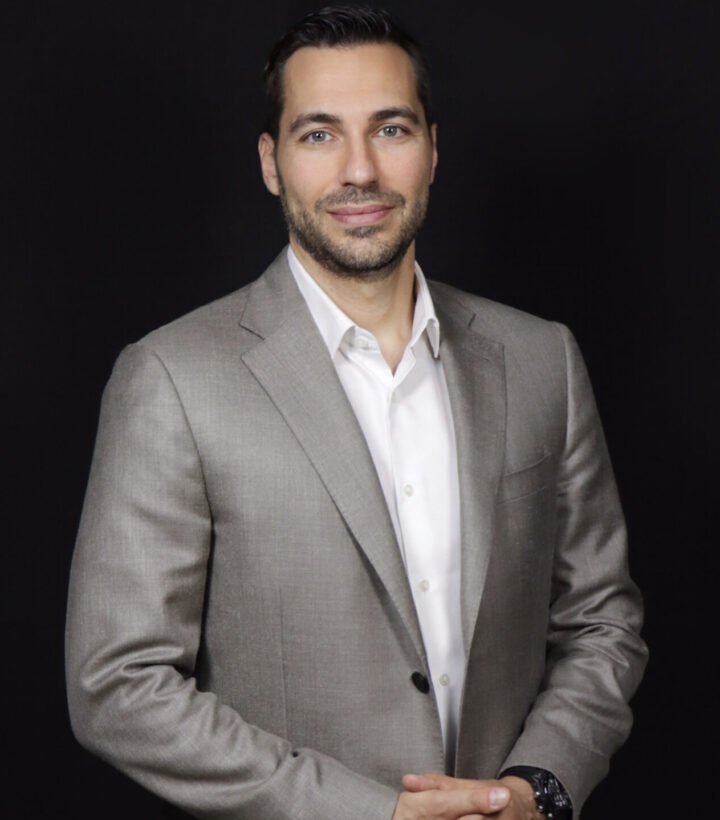 Dr. Aris Plastiras