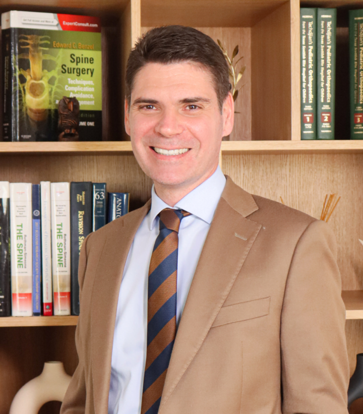 Dr. Marios Lykissas